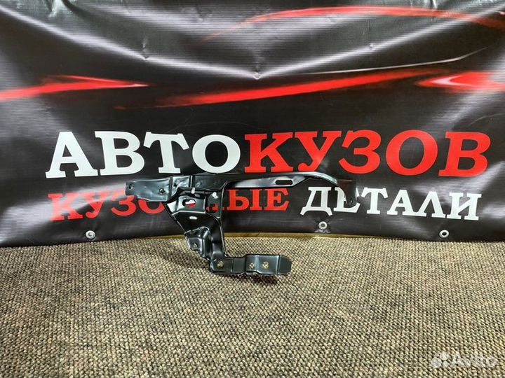 Панель телевизор передний левый Opel Astra H