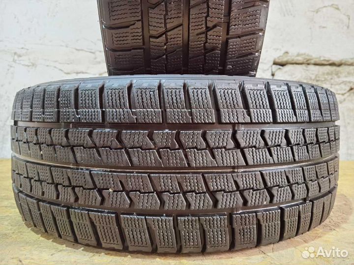 Goodyear Ice Navi Zea II 215/45 R17 87Q