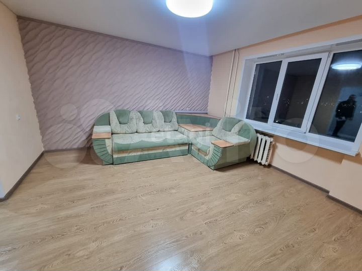 2-к. квартира, 50 м², 8/9 эт.