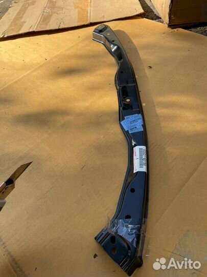 Усилитель бампера toyota land cruiser prado 150