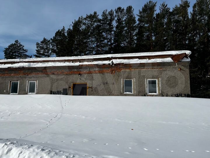 Здание, 1100 м²