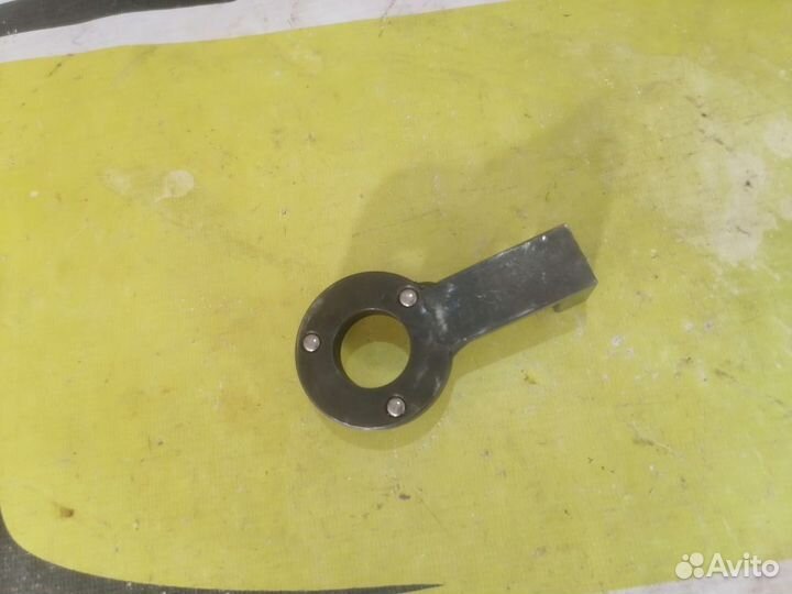 Фиксатор шестерни коленвала