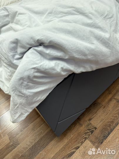 Кровать+ матрас и тумба