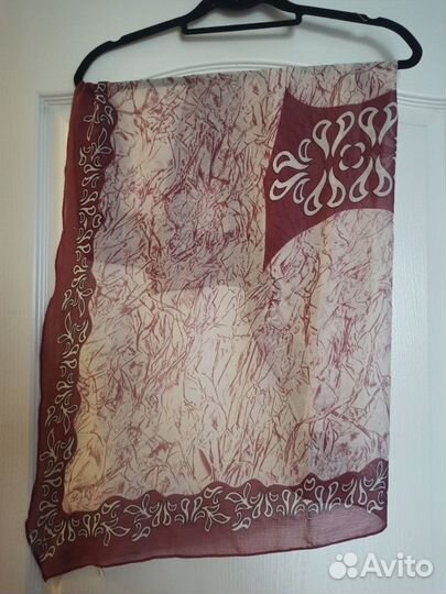 Платки, шарфы, палантины б/у