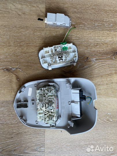 Плафон освещения салона Пежо Ситроен