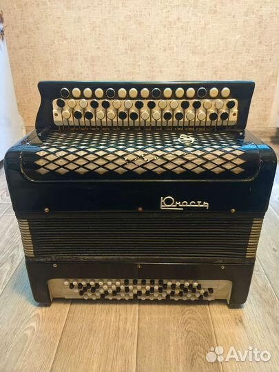 Баян Юность