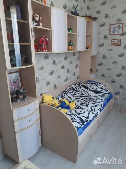 Спальный гарнитур для подростка бу