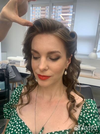 Макияж и прическа