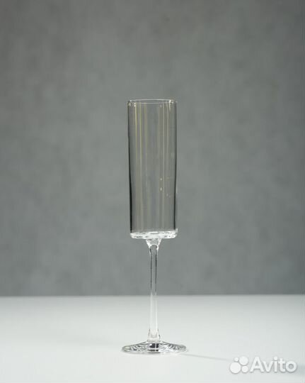 Бокал под шампанское