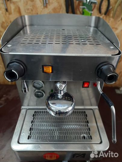 Профессиональная однопостовая кофемашина