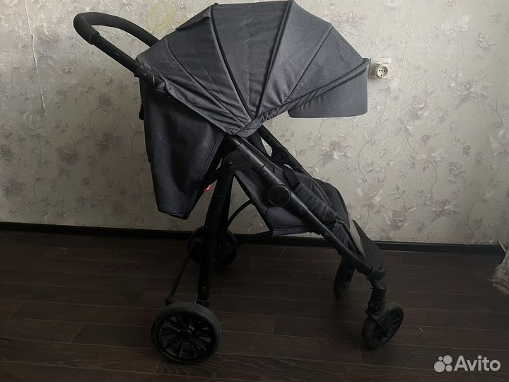 Коляска детская прогулочная