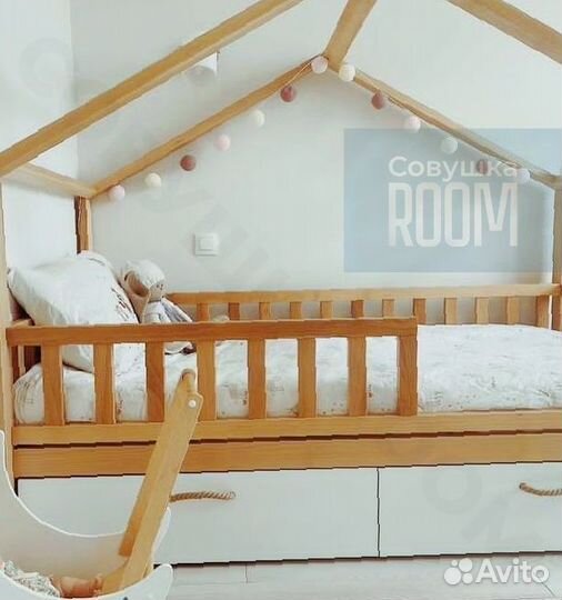 Детская Кровать из бука домик