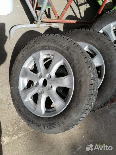 Michelin X-Ice North 3 215/60 R16 99M