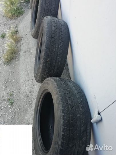 Bridgestone Blizzak Revo GZ 215/60 R16