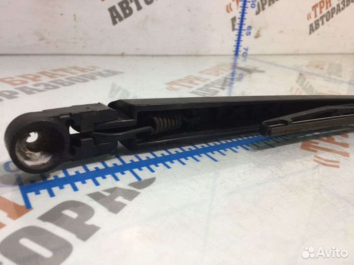 Мазда сх-7 Держатель дворника задний Зад