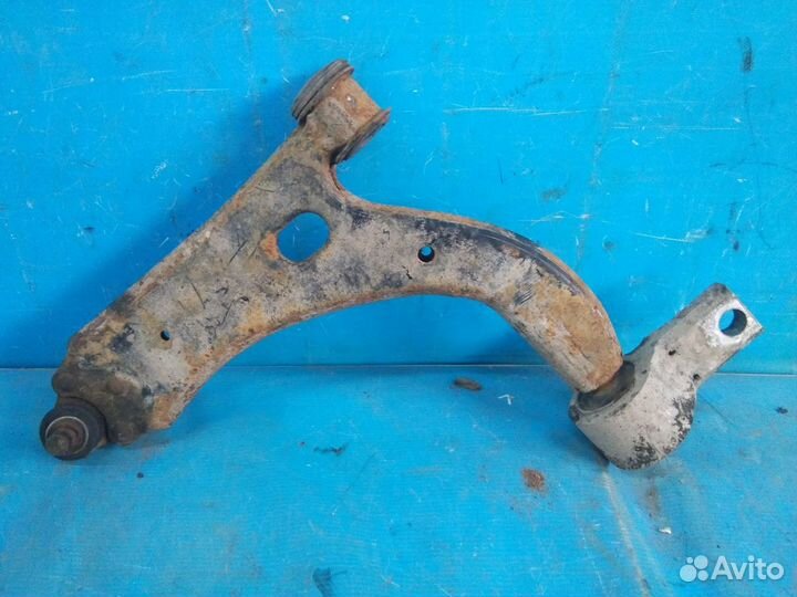 Рычаг передний левый Ford Fiesta 2001-2007