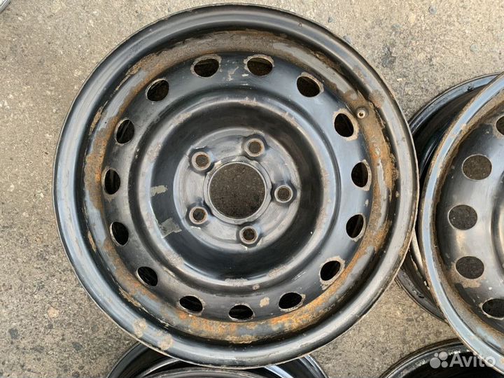 Диски R15 5x114.3 Dia 67.1 KIA