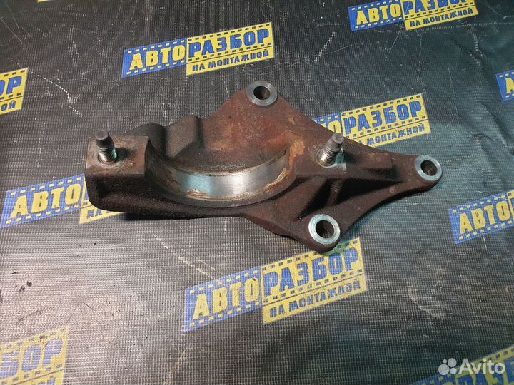 Кронштейн промежуточного вала Ford Focus