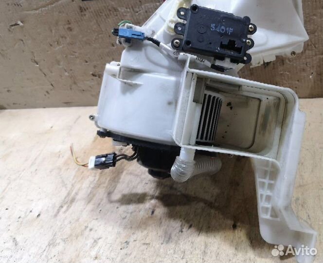 Мотор печки всборе ford escape 2000 год