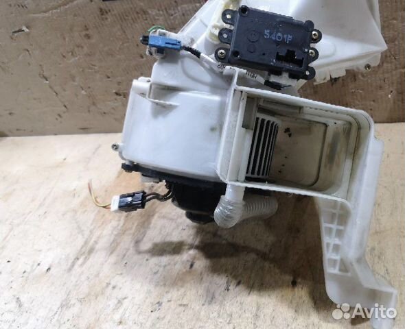 Мотор печки всборе ford escape 2000 год