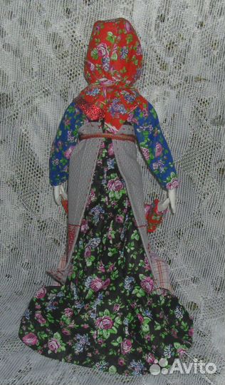 Текстильная кукла в русском народном костюме