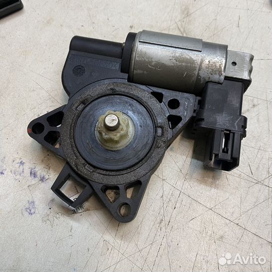 Моторчик стеклоподъемника Mazda 6 GG