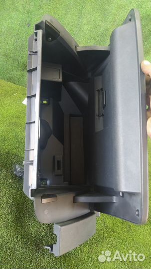 Бардачок в панель Audi A1 caxa 2011