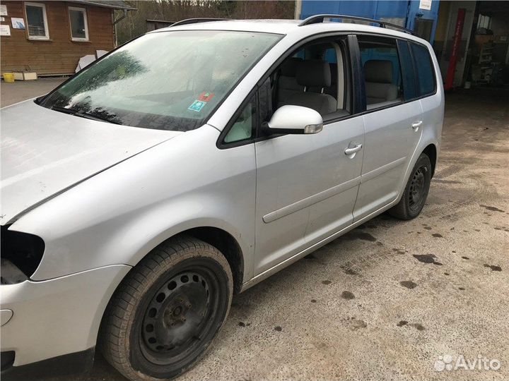 Разбор на запчасти Volkswagen Touran 2003-2006