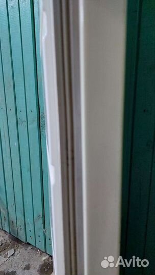 Дверь морозильной камеры