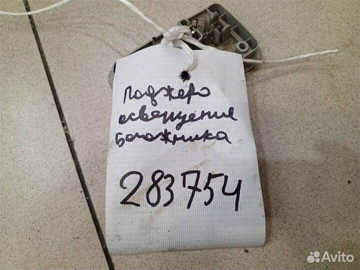 Плафон салонный задний Mitsubishi Pajero iO 1998