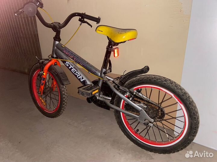 Велосипед детский для мальчика 5-6 лет Stern 16