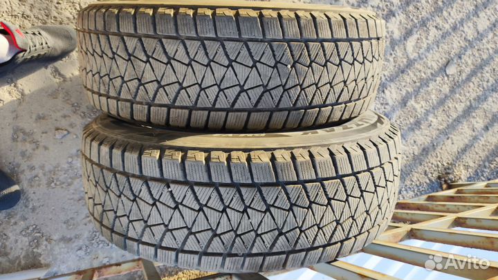 Bridgestone Blizzak DM-V2 225/65 R17 102S