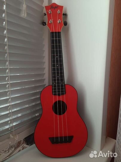 Укулеле сопрано Flight TUS35 Red серии Travel