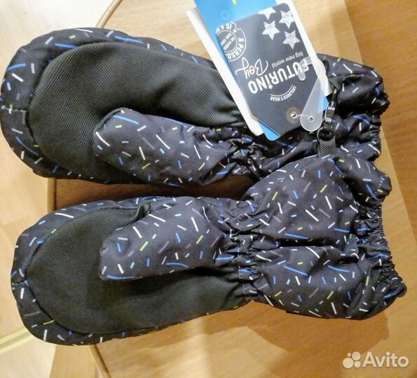 Продам новые рукавицы детские (краги)