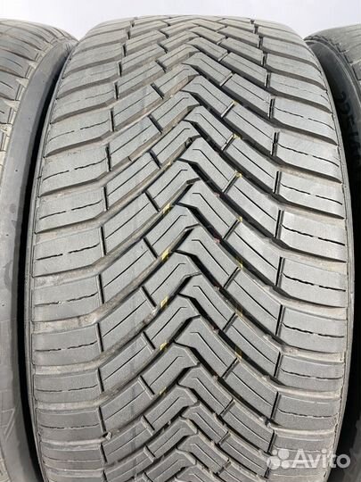 Continental AllSeasonContact 225/40 R18 95W