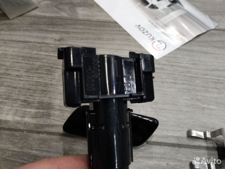 Форсунка омывателя Prado 150 левая в сборе 13-17