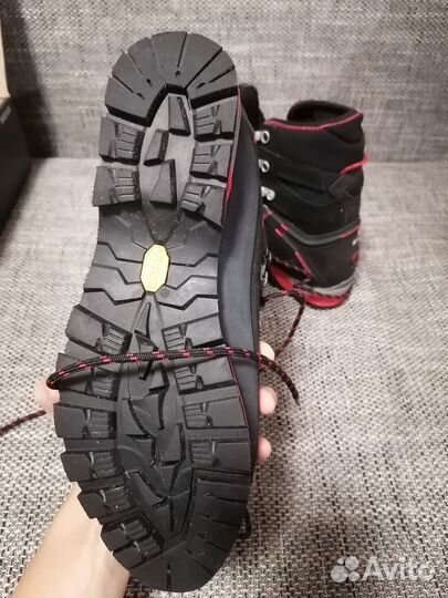 Трекинговые ботинки 42 Mammut