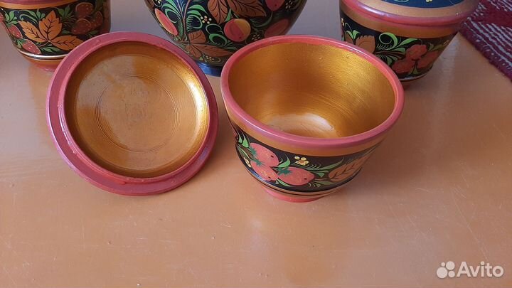 Посуда хохлома ваза и кадочки