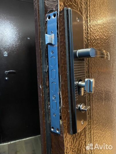 Вскрытие и замена замков