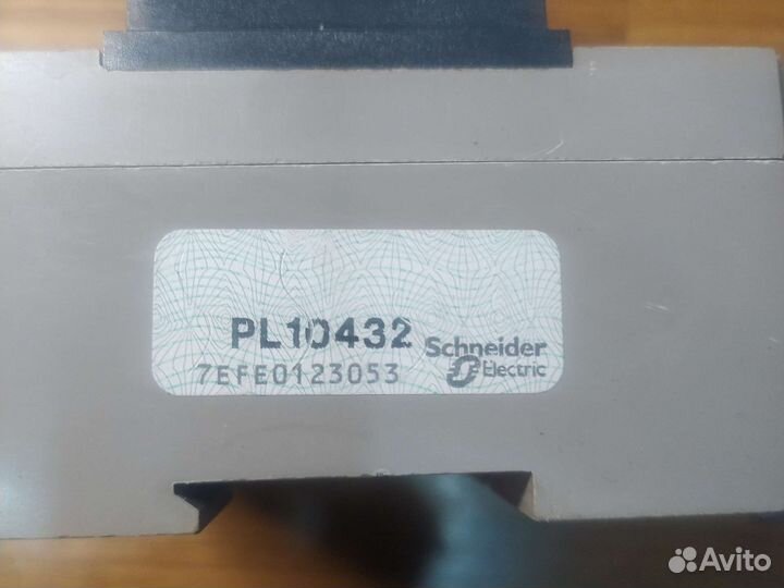 Рубильник Schneider electric INS 125 4P
