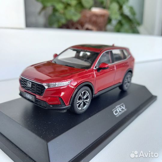 Модель 1/43 Honda CR-V red 2022 г