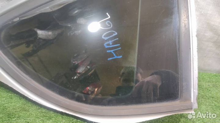 Стекло багажника левое Subaru Tribeca WX 2006