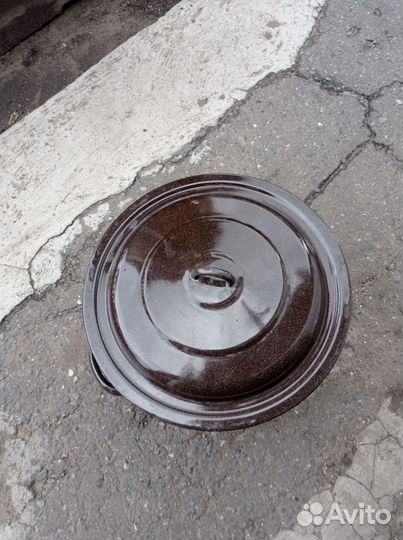 Кастрюля эмалированная