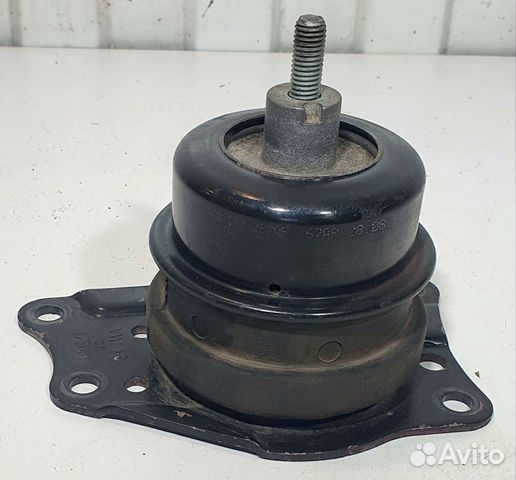 Опора двигателя правая Skoda Fabia