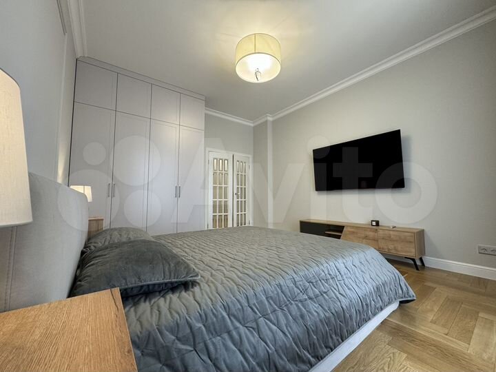 3-к. квартира, 100 м², 8/14 эт.