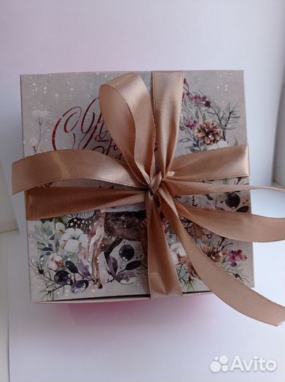 Подарочные наборы ёлочных игрушек разные