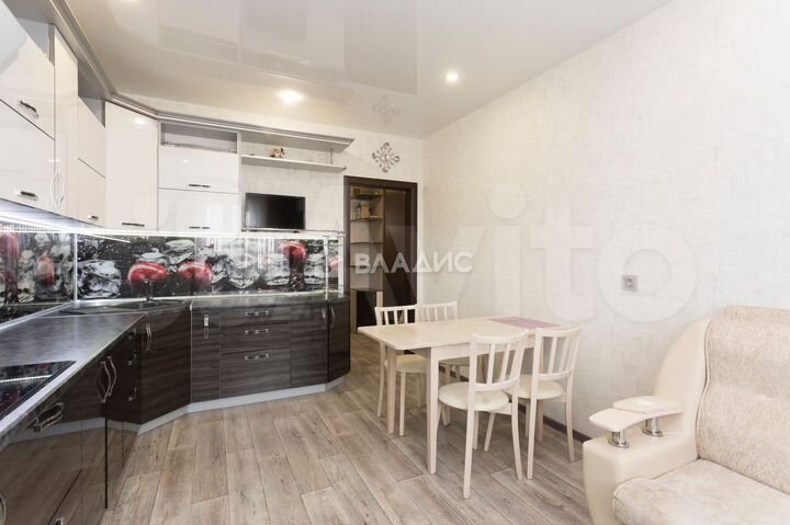 3-к. квартира, 87,5 м², 14/14 эт.