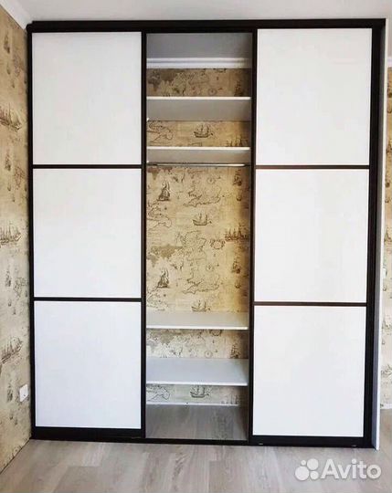 Современный шкаф купе