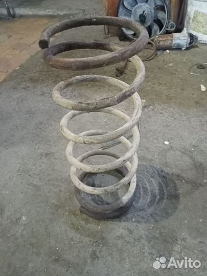 Передняя пружина ваз 2110