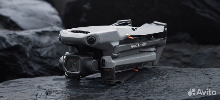 Квадрокоптер DJI Mavic 3 Classic RC новый